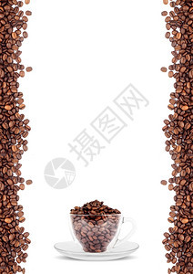 白底隔离的棕色烤咖啡豆图片