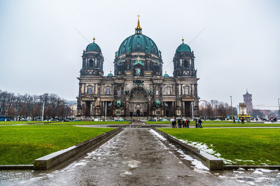 berlindom是柏林最高教区和大堂的口号是berlinadeurgsileanupltai福音的区堂图片