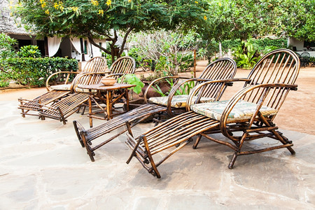 Kenya非洲花园木制的优雅家具图片