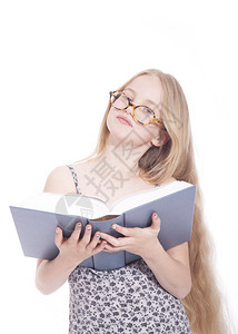 带眼镜的金发女孩抱着书图片