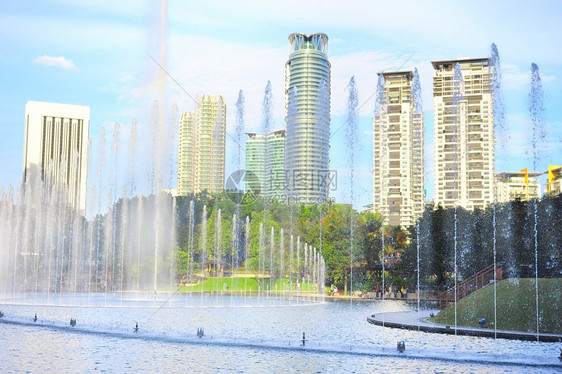现代公园在马来西亚首都Kalompur市中心图片
