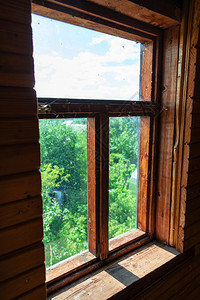 旧木窗花园视图图片