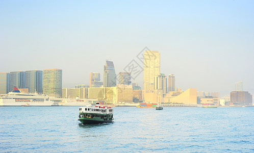 从九龙岛出发的香港轮渡九龙湾全景图片