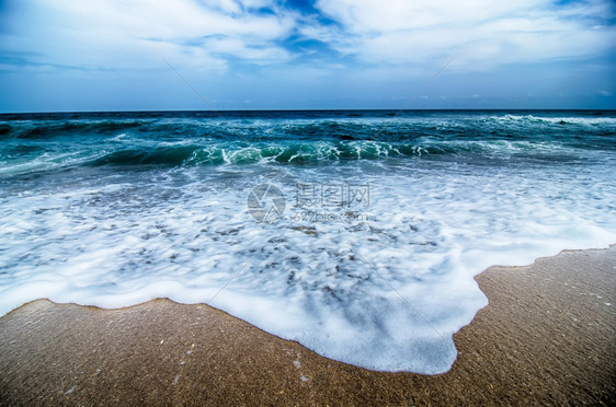 海景浪和沙滩风景图片