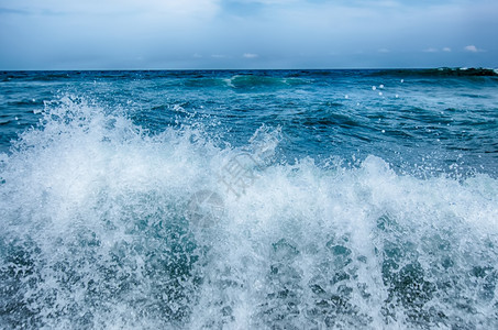 海景浪和沙滩风景图片