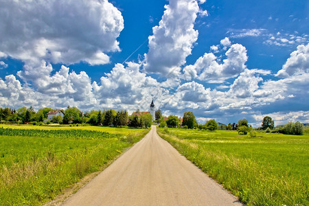在croati的brg村农长途公路图片