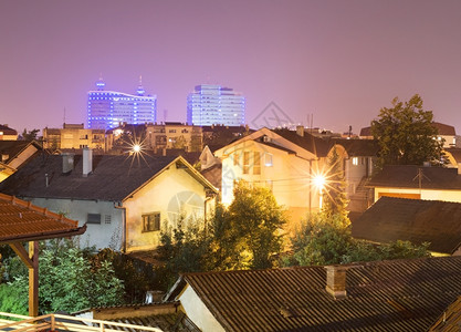 夜间班贾卢卡的天线图片