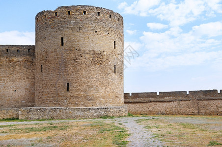 中世纪堡垒的废墟图片