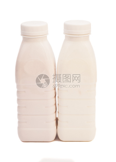 白酸奶喝底孤立的塑料瓶图片