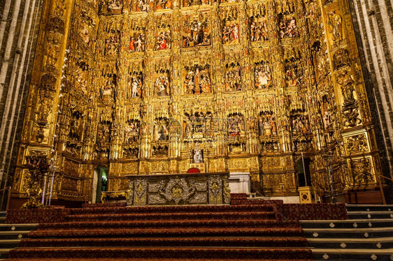 塞维尔西班牙主祭坛由黄金制成40岁图片