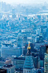 曼哈顿市中心空全景与摩天大楼图片