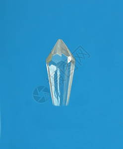 蓝色玻璃晶体图片
