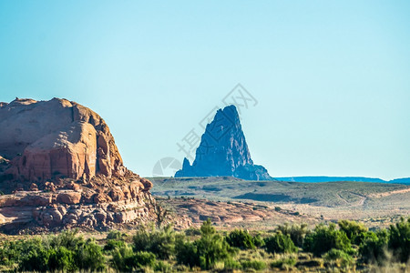卡延塔阿里索纳以北的纪念碑谷地卡延塔阿里索纳山峰图片