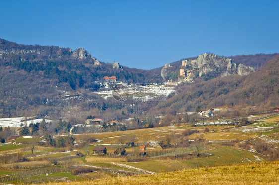 卡尔尼克山老堡垒废墟croati的frgoje地区图片