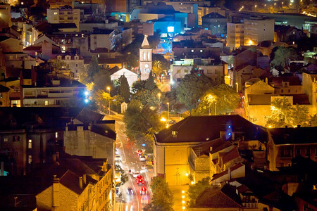 Sibenk市空中夜视dalmticroti图片