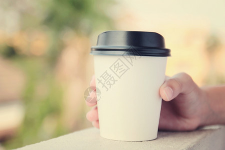 带反滤效果的手提式外卖咖啡杯图片