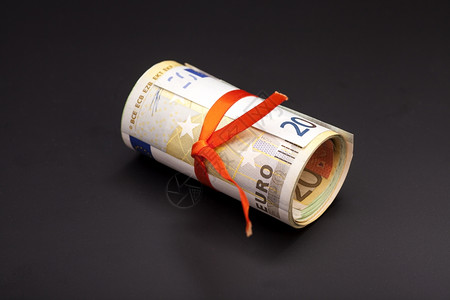 黑上红丝带的欧元货币高清图片