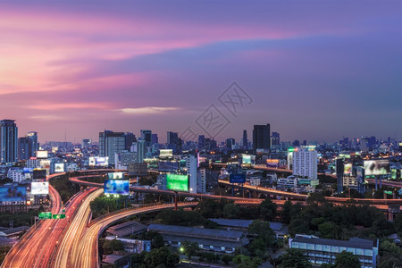 Bangko市夜景图图片