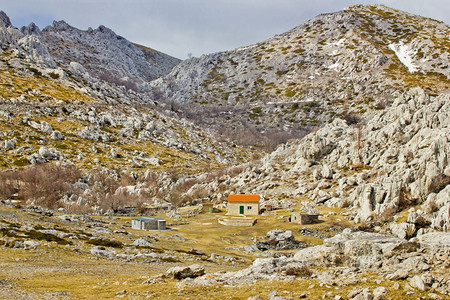 公园石头沙漠和山地住房观croati图片