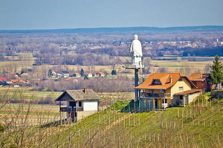 圣文科望塔和雕像靠近卢德布雷格镇croati图片