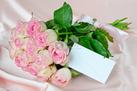 花束粉红玫瑰图片