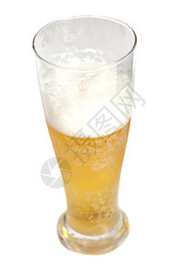 白色背景上隔绝的玻璃啤酒杯图片