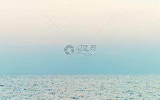 蓝海和天空背景图片