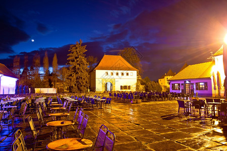 Varzdin旧城广场夜景北部croati图片