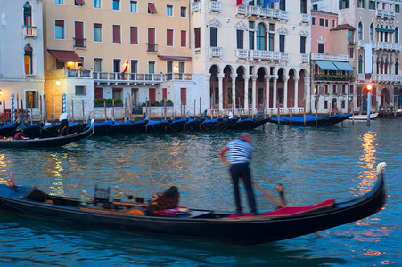 威尼斯的运河图片