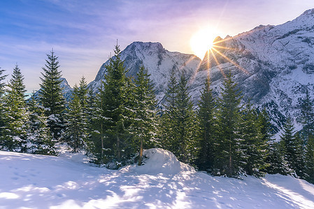 冬季的山谷图片