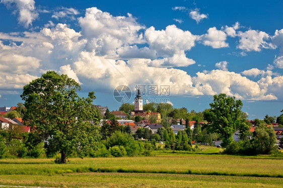 Vrbovec镇风景和建筑croati的frgoje地区图片