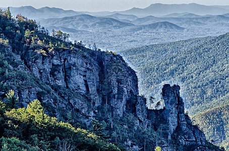 林维尔峡谷岩石风景图片
