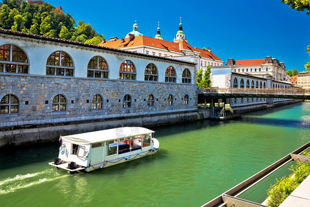 斯洛维尼亚首府卢布尔雅那的旅游船图片