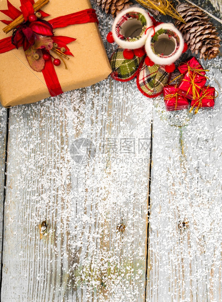 冬季装饰圣诞木本底图片