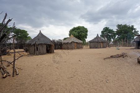 传统非洲村图片