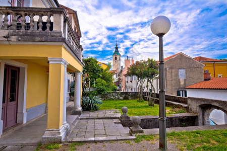 克里耶卡市的Trsat街景克瓦尔纳湾的croati图片