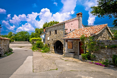 古老的石城大门和罗克伊斯特里亚croati的建筑图片