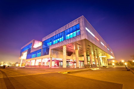 2015年月日萨格勒布市外夜视当代艺术博物馆图片