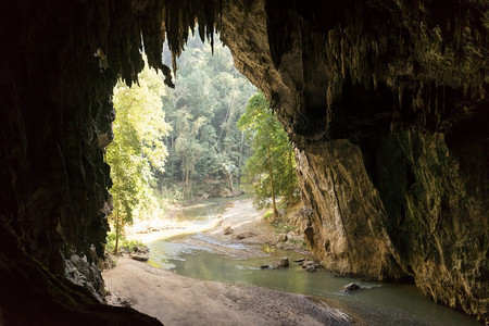 高山洞穴泰国洪孙省图片