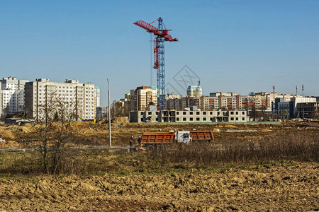 belarusmink20417建造多层公寓大楼的吊车图片