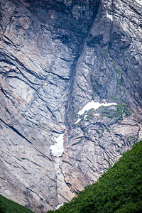 阿拉斯加水景和山丘靠近最喜爱的海峡和阿拉斯卡湖图片素材