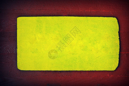 红色和黄彩复制空间的锈木牌背景图片
