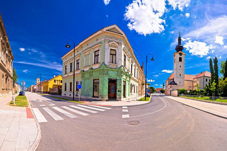 科普里维尼察镇古老的街头景点克罗提亚的多洛维纳地区图片