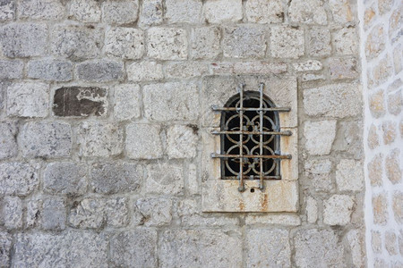 古老的城堡墙壁有窗户图片