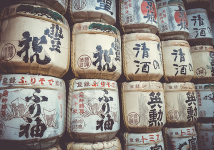 日本京都平安神宫的传统kazaridaru桶kazaridaru桶在平安神宫神社日本京都图片