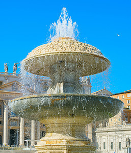 圣彼得广场上的喷泉图片