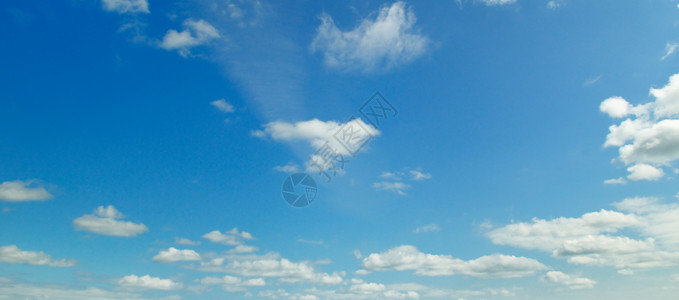 蓝色天空的云层宽广相片图片