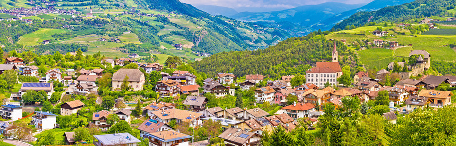 古登建筑和风景全的伊德利克高山村意大利的Trentioaldie地区Bolzan省图片