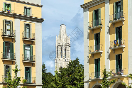 spaingroa1809217大教堂的钟楼图片