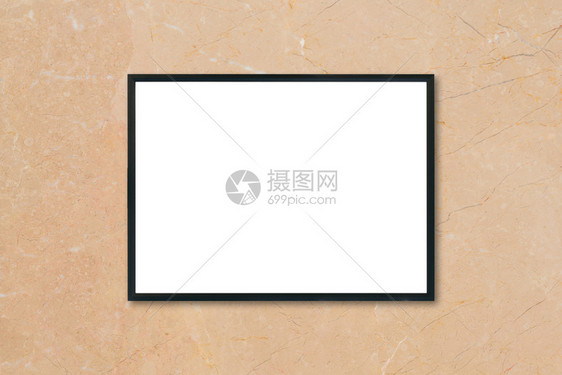 模拟空白海报图片框挂在室内棕褐大理石墙背景上图片